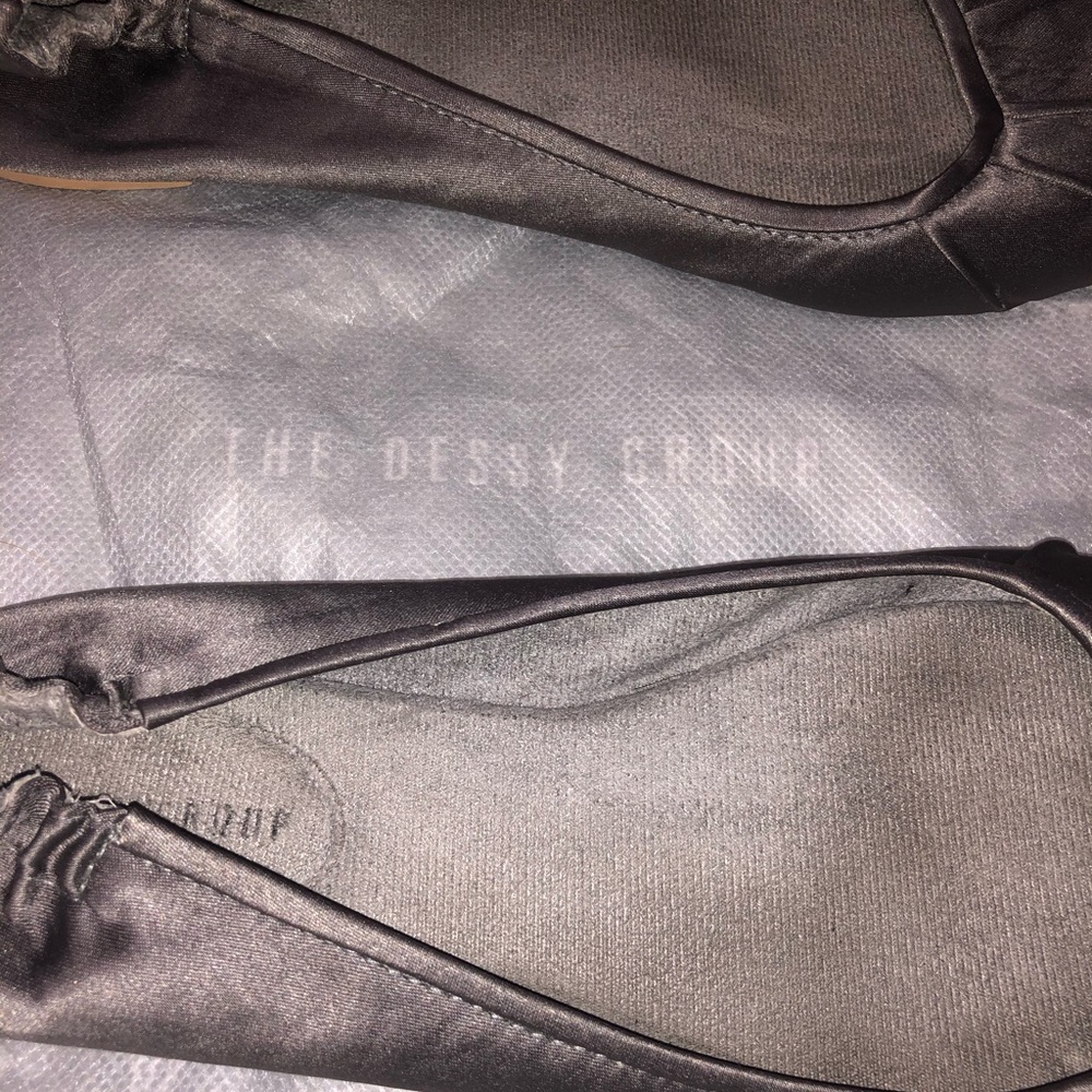 Shoes - Picture 2 of 3